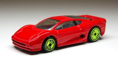 Jaguar XJ220