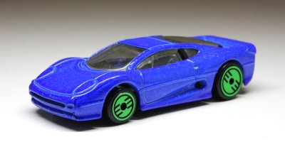 Jaguar XJ220