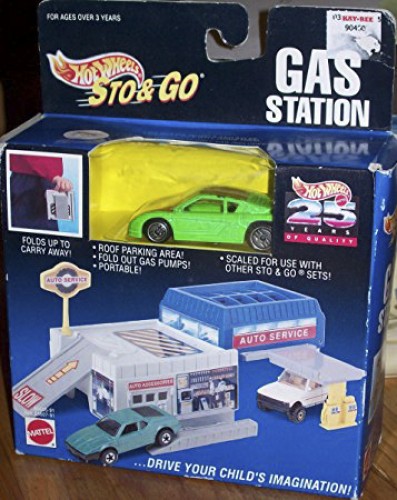 Sto & Go Gas Station With '82 Toyota Supra