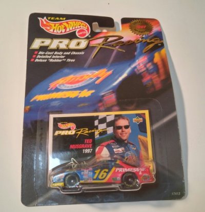 #16 Ford Thunderbird