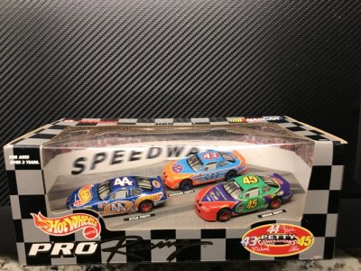 Petty Generations 3-Car Set