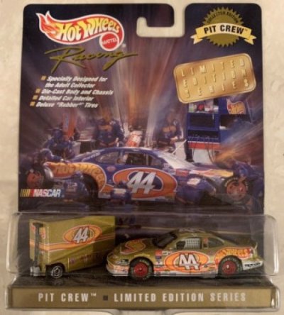 Pontiac Grand Prix and tool box Petty Enterprises #44