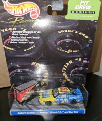 Bahari Racing-Pontiac Grand Prix & Tool Box