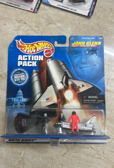 John Glenn Action Pack