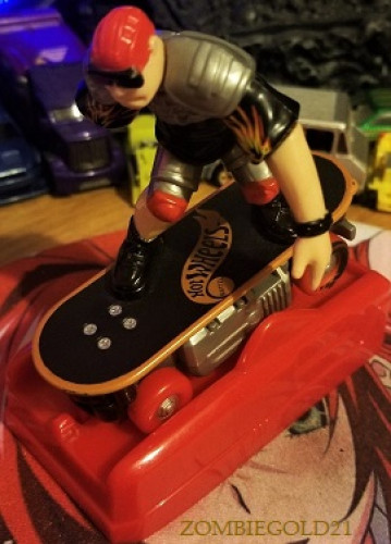 Skateboarder 0780WD