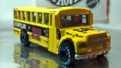 School Bus - Deluxe Caterpillar