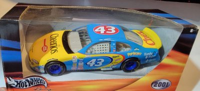 01 Dodge Intrepid Stock Car (Cheerios)