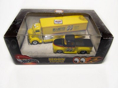 Moon Equipped Truck 2-Car Set