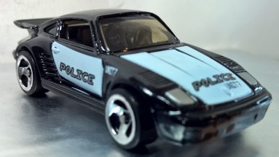 Porsche 930