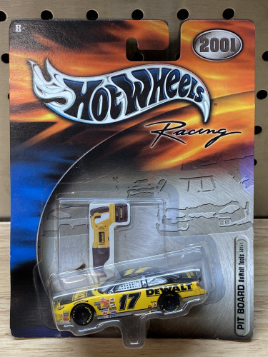 Taurus Stocker (DeWalt) #17