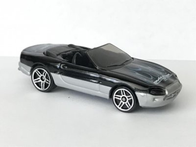 Jaguar XK8