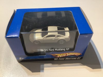 05 Ford Mustang GT