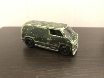Custom '77 Dodge Van