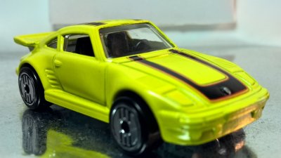 Porsche 930