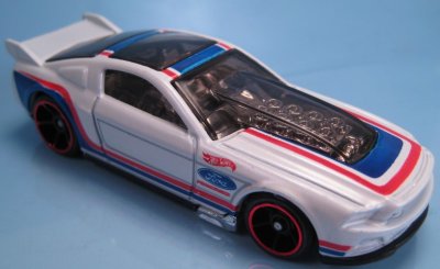 13 Ford Mustang GT