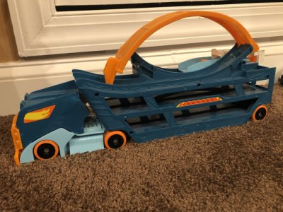 Hotwheels Loop Truck