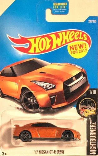 17 Nissan GT-R (R35)