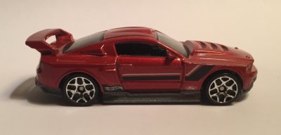 Custom '12 Ford Mustang