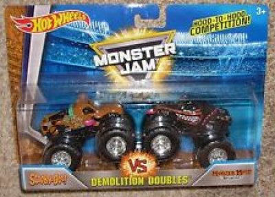 Scooby-Doo Vs. Monster Mutt Rotweiler