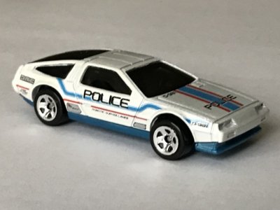 81 DeLorean DMC-12