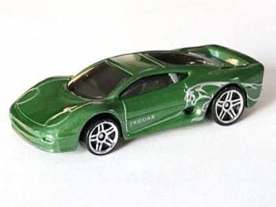 Jaguar XJ220