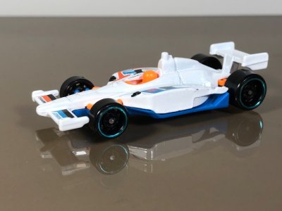 2011 IndyCar Oval Course Race Car