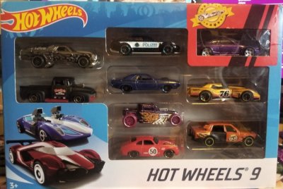 Hot Wheels 9