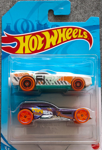 Hot Wheels 2-Pack