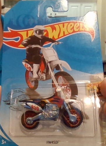 HW450F