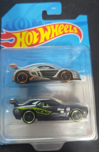 Renault Sport R.S. 01 / Dodge Challenger Drift Car