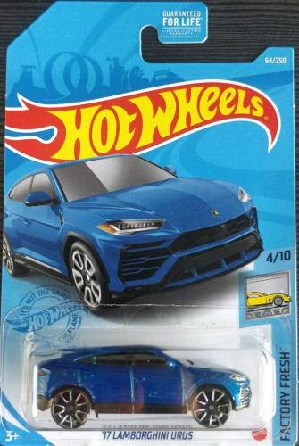 17 Lamborghini Urus