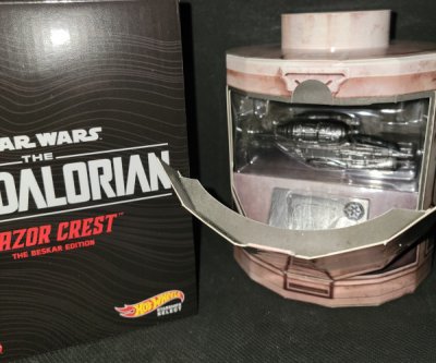 Razor Crest: The Beskar Edition