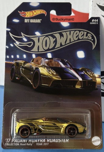 17 Pagani Huayra Roadster