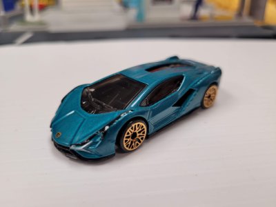 Lamborghini Sian FKP 37