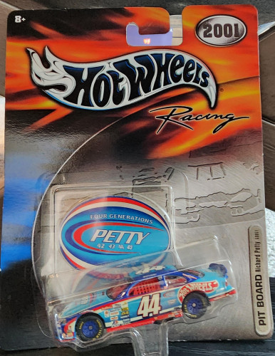 Dodge Intrepid Stocker Richard Petty #44