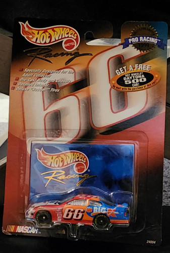 #66 Ford Taurus Kmart Darryl Waltrip