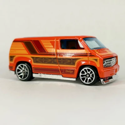 Custom '77 Dodge Van