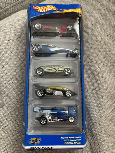 5 car gift pack