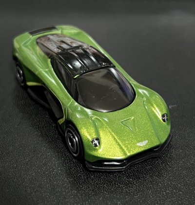 Aston Martin Valhalla