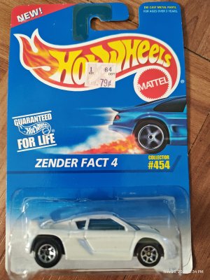Zender Fact 4