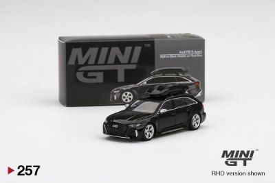 Audi RS6 Avant Mythos Black Metallic w/ Roof Box