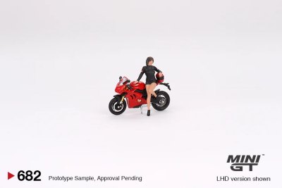 Ducati Panigale V4 S w/ Ducati Girl