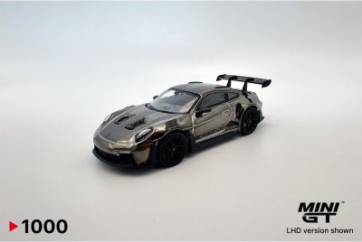 Porsche 911 (992) GT3 RS Weissach Package
Black Chrome