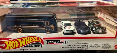 Track Day Collector Set