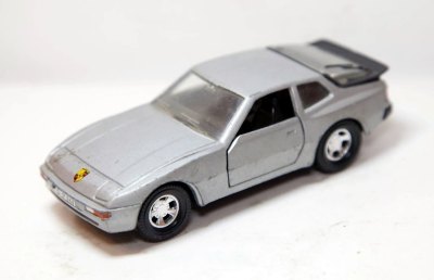 Porsche 944