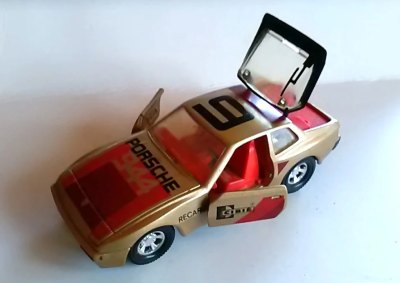Porsche 944