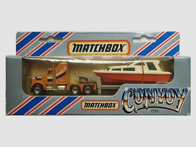 Kenworth Aerodyne & Low Bed Trailer Boat