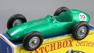 Aston Martin DBR 5