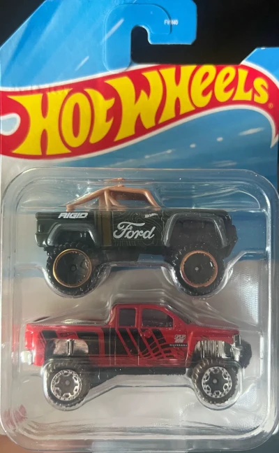 Custom Ford Bronco And Chevy Silverado Off Road