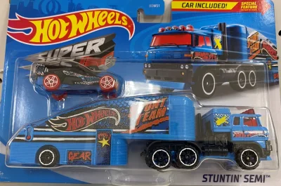Stuntin' Semi & Corkscrew Buggy